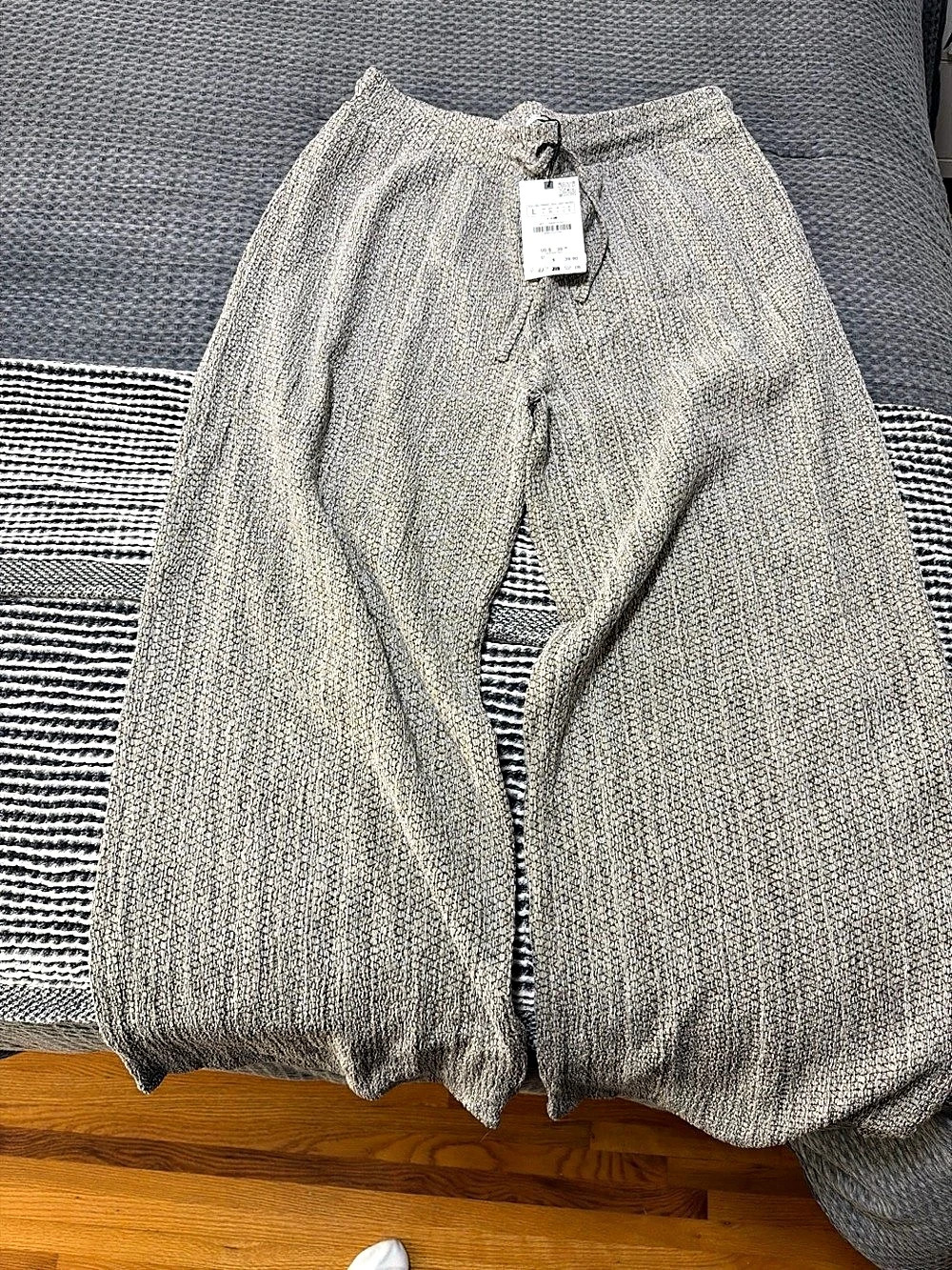 Zara Textured Wide-Leg Trousers Gray Wide Leg Pants Large